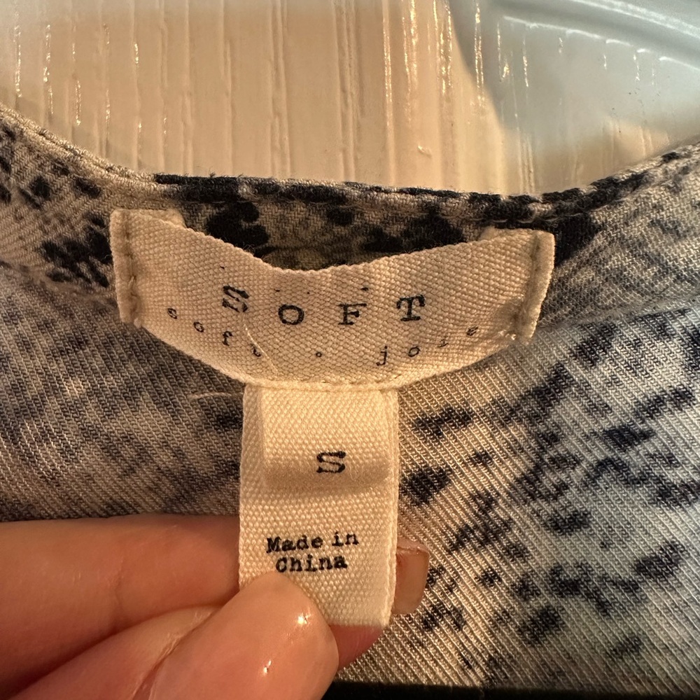 Soft Joie top - Picture 3 of 4